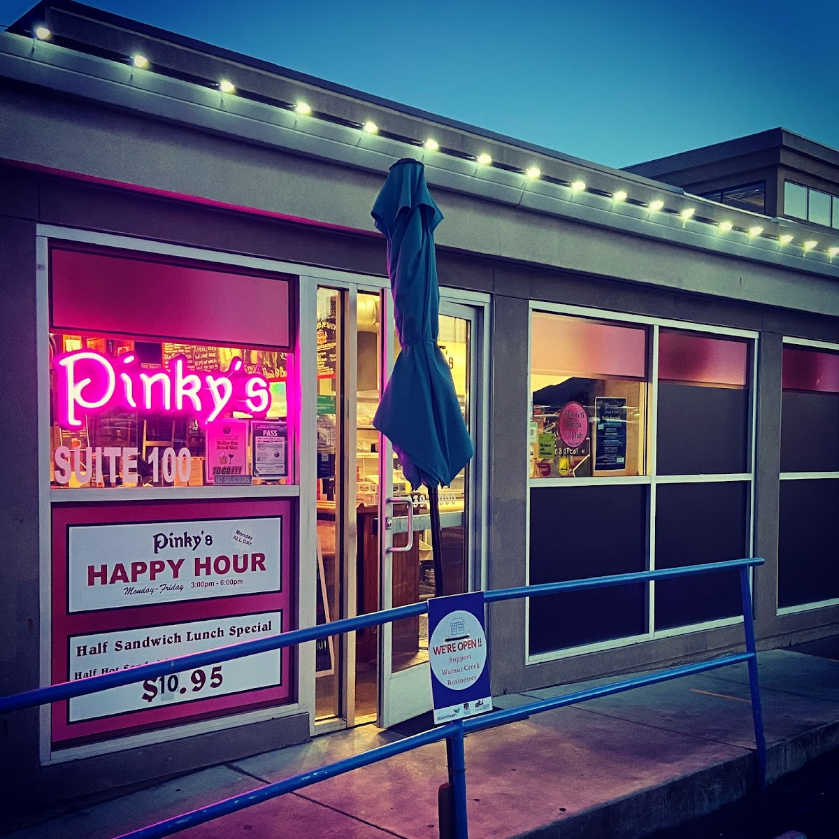 Pinky's Pizza & Pub
